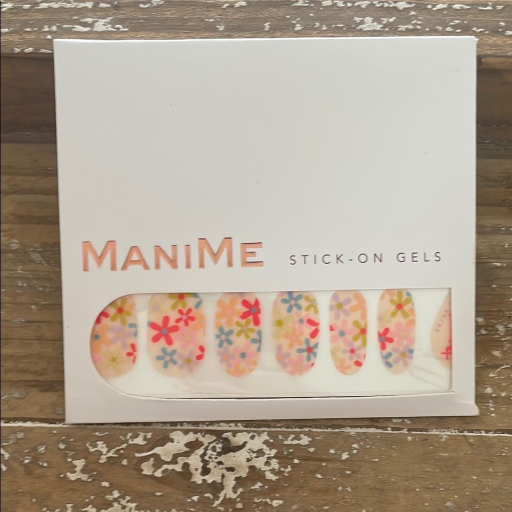 ManiMe Floral Stick-On Gels